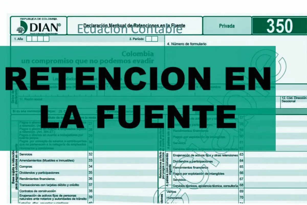 Formulario de Rete-fuente siendo completado por un experto en asesoría de impuestos